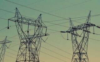 Перебои в электроснабжении и жара вызывают нарушения на Балканах