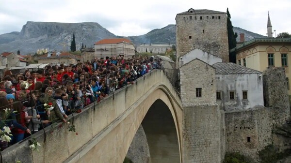 Волна атак ударяет город Мостар | Ours Abroad News